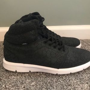 Vans - OTW Collection